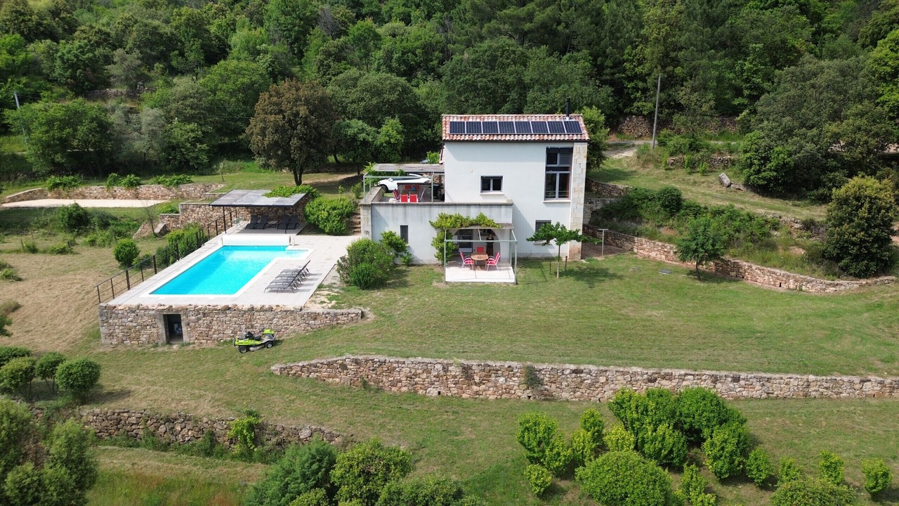 Photo of Outdoor in Saint-Pierre-Saint-Jean