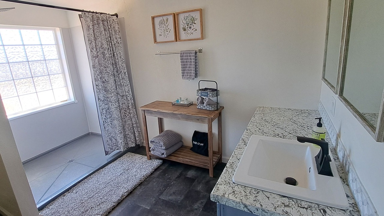 Photo of Bathroom in Saint David