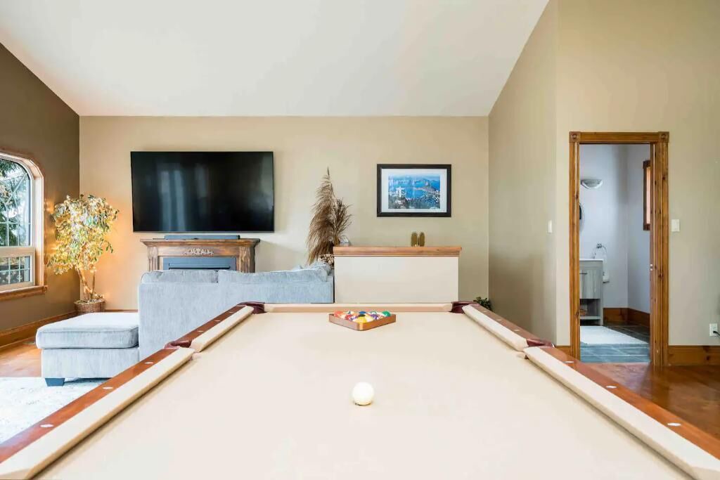 Photo of Livingroom in Glen Huron