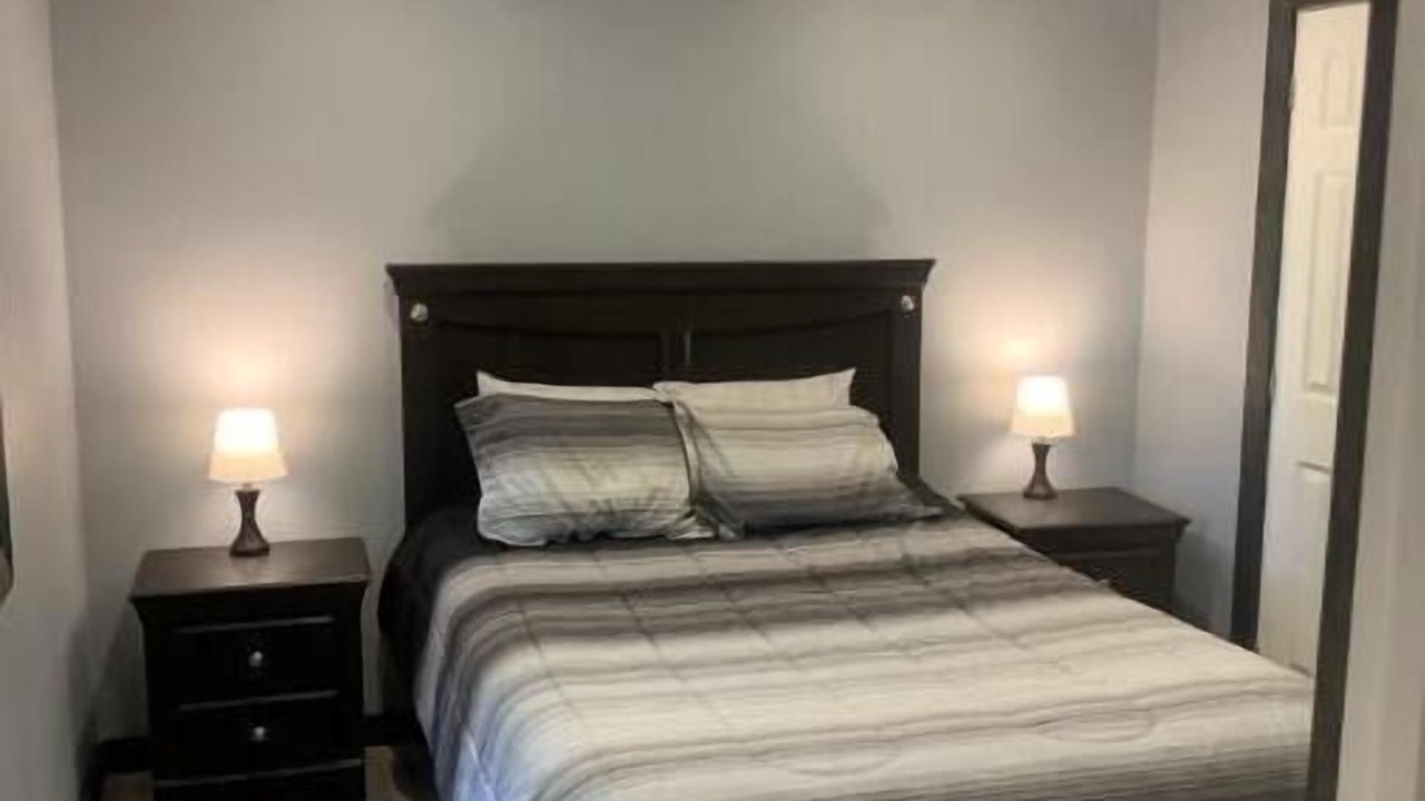 Photo of Bedroom in Colpoys Bay
