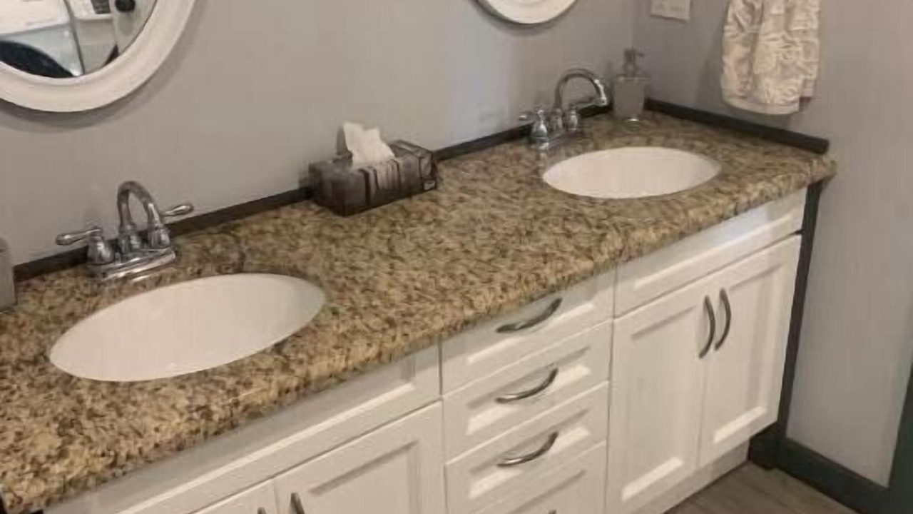 Photo of Bathroom in Colpoys Bay