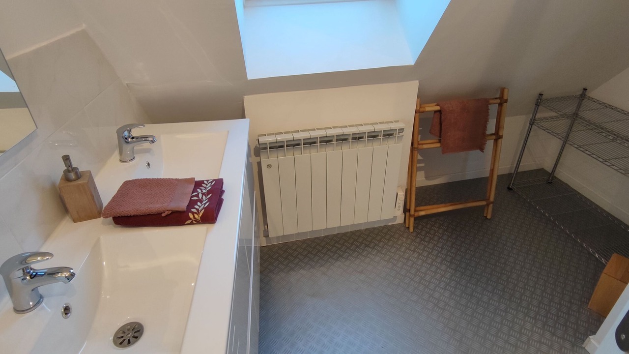 Photo of Bathroom in Beaumont-sur-Sarthe