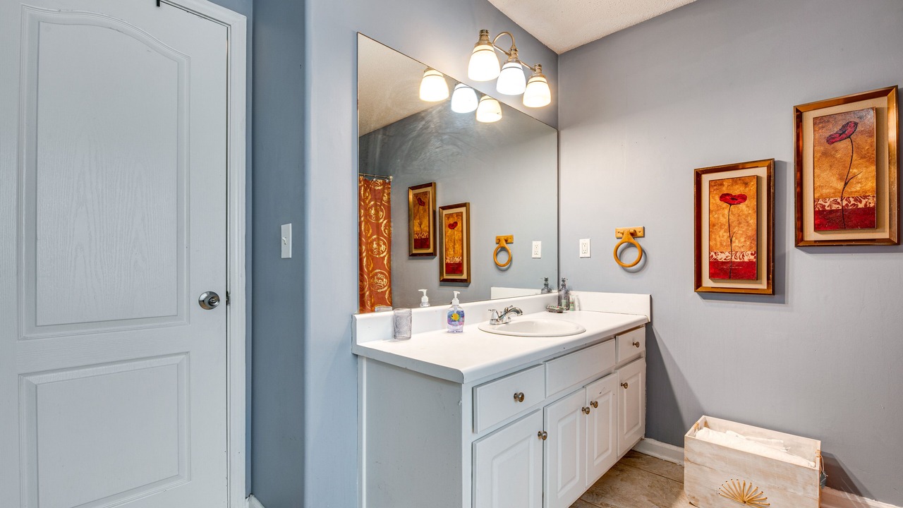 Photo of Bathroom in Winder