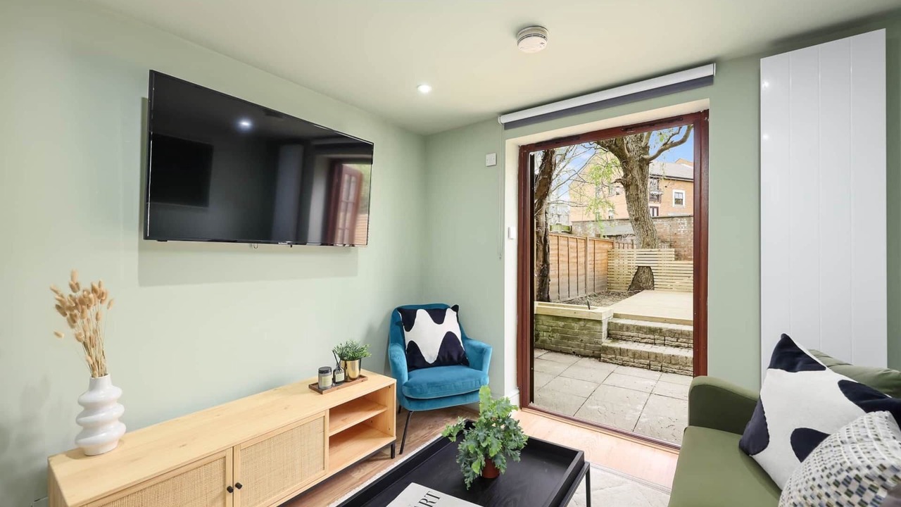 Photo of Livingroom in Holloway