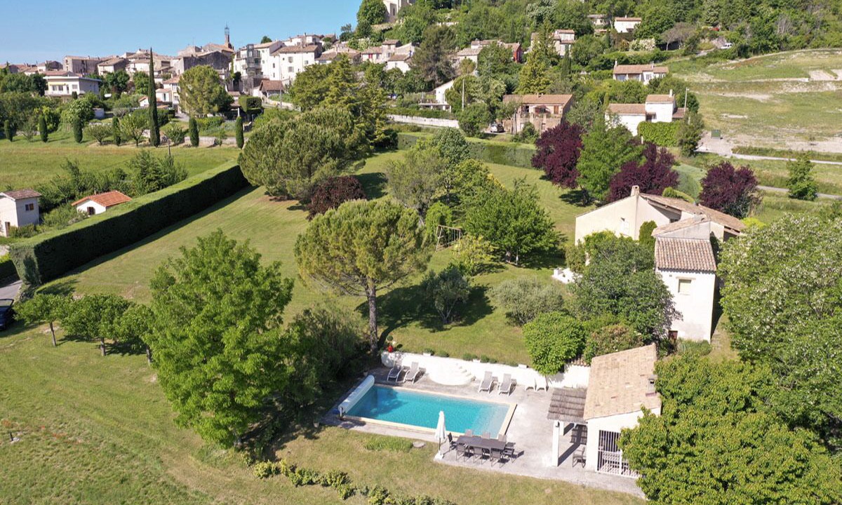 Photo of Outdoor in Saint-Michel-l'Observatoire