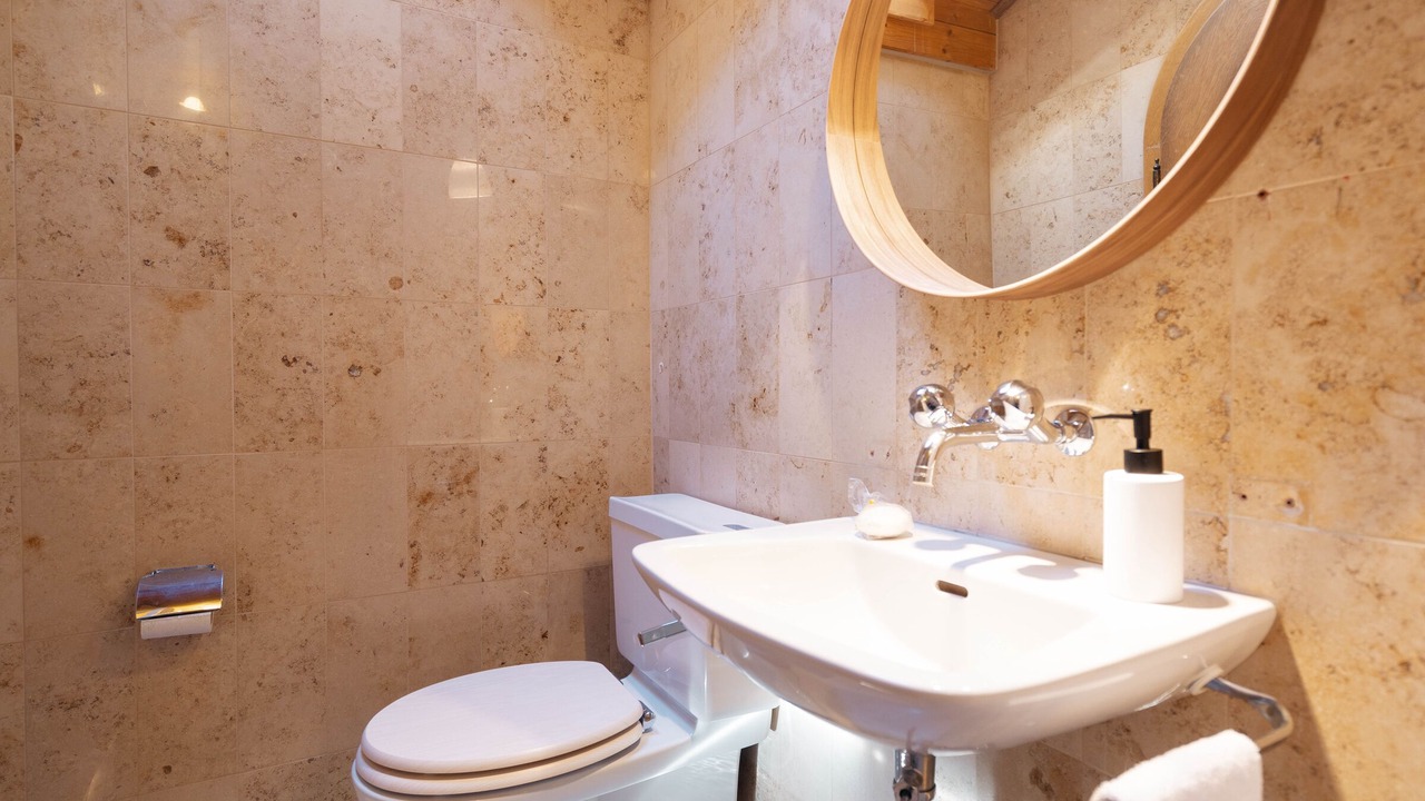 Photo of Bathroom in Mitloedi