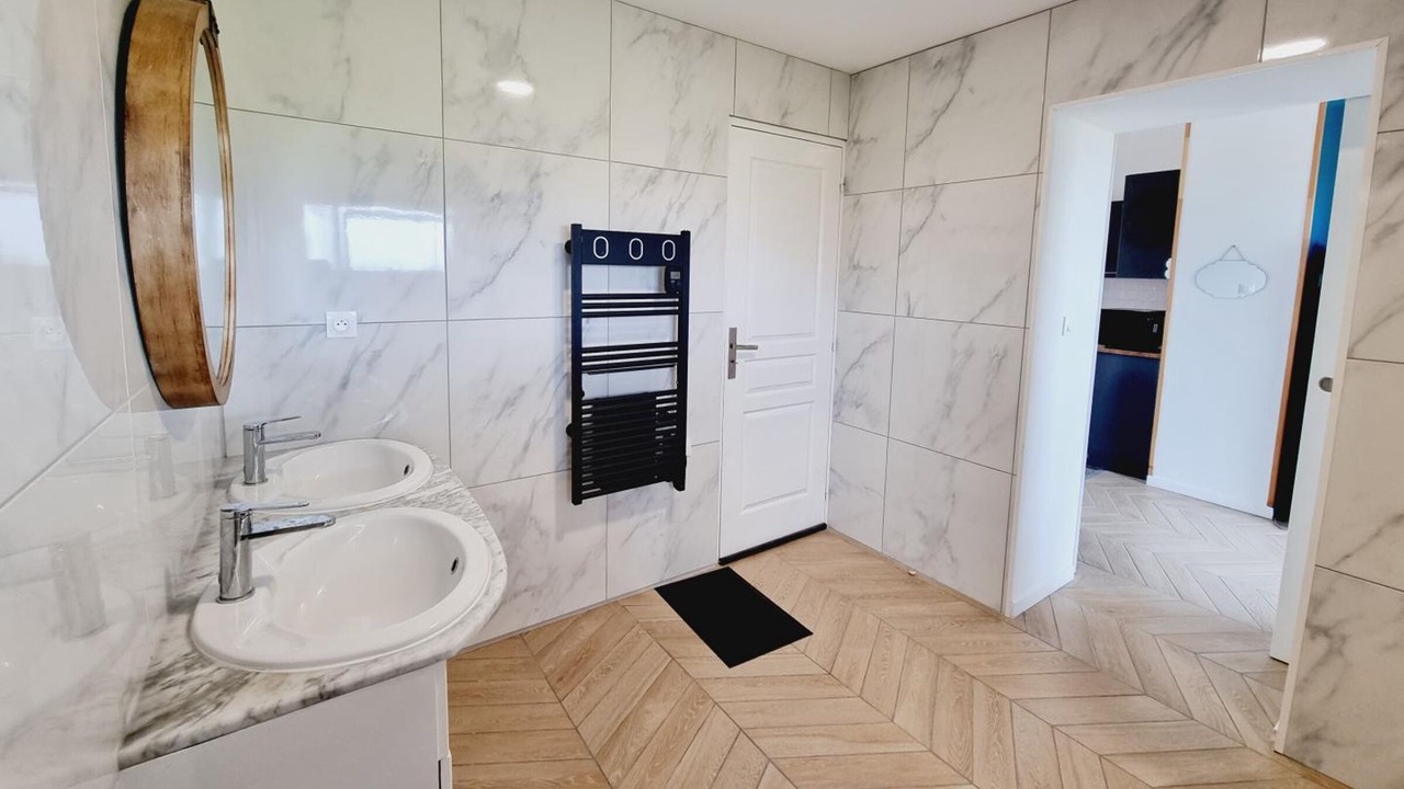 Photo of Bathroom in Sains-du-Nord