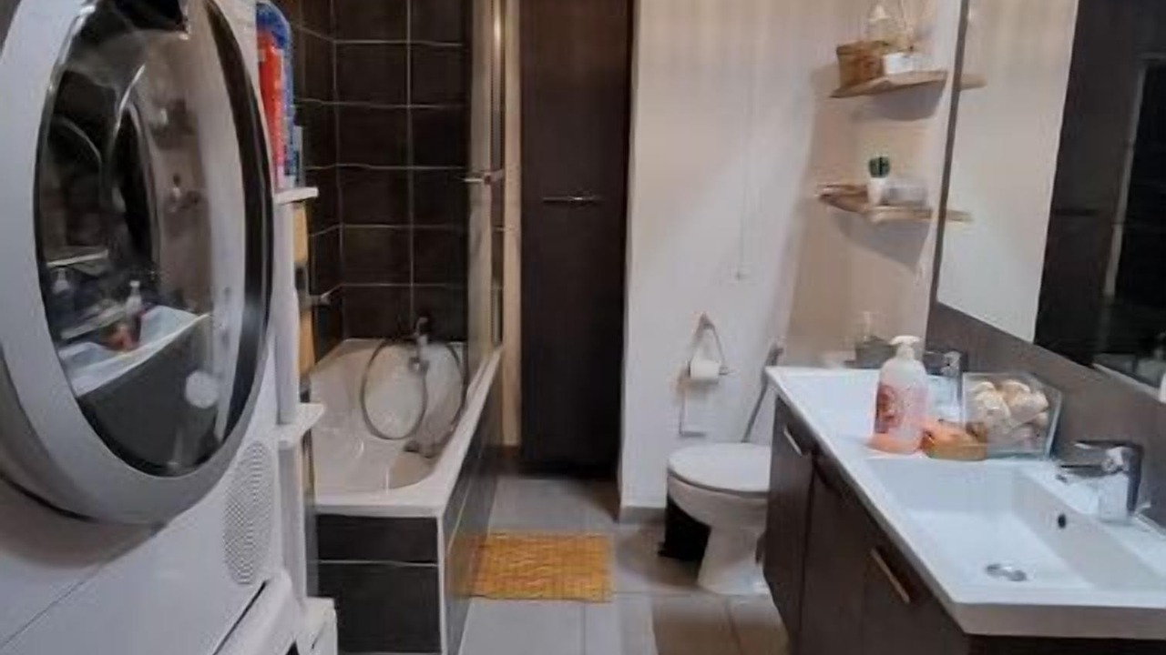 Photo of Bathroom in Louveciennes