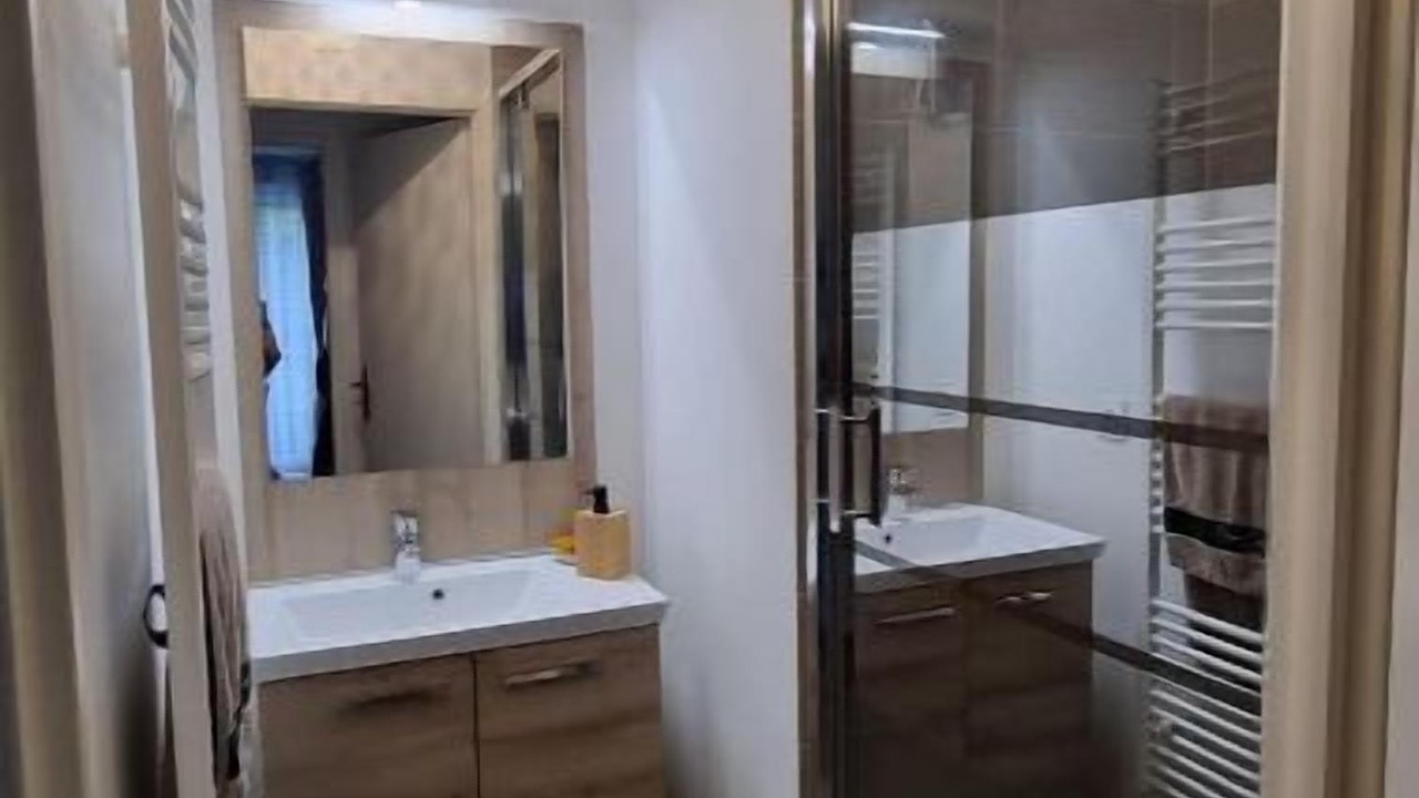 Photo of Bathroom in Louveciennes