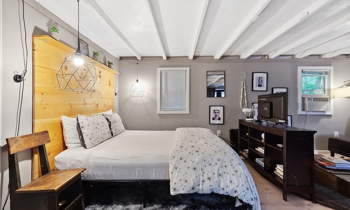 Photo of Bedroom in Pocono Pines