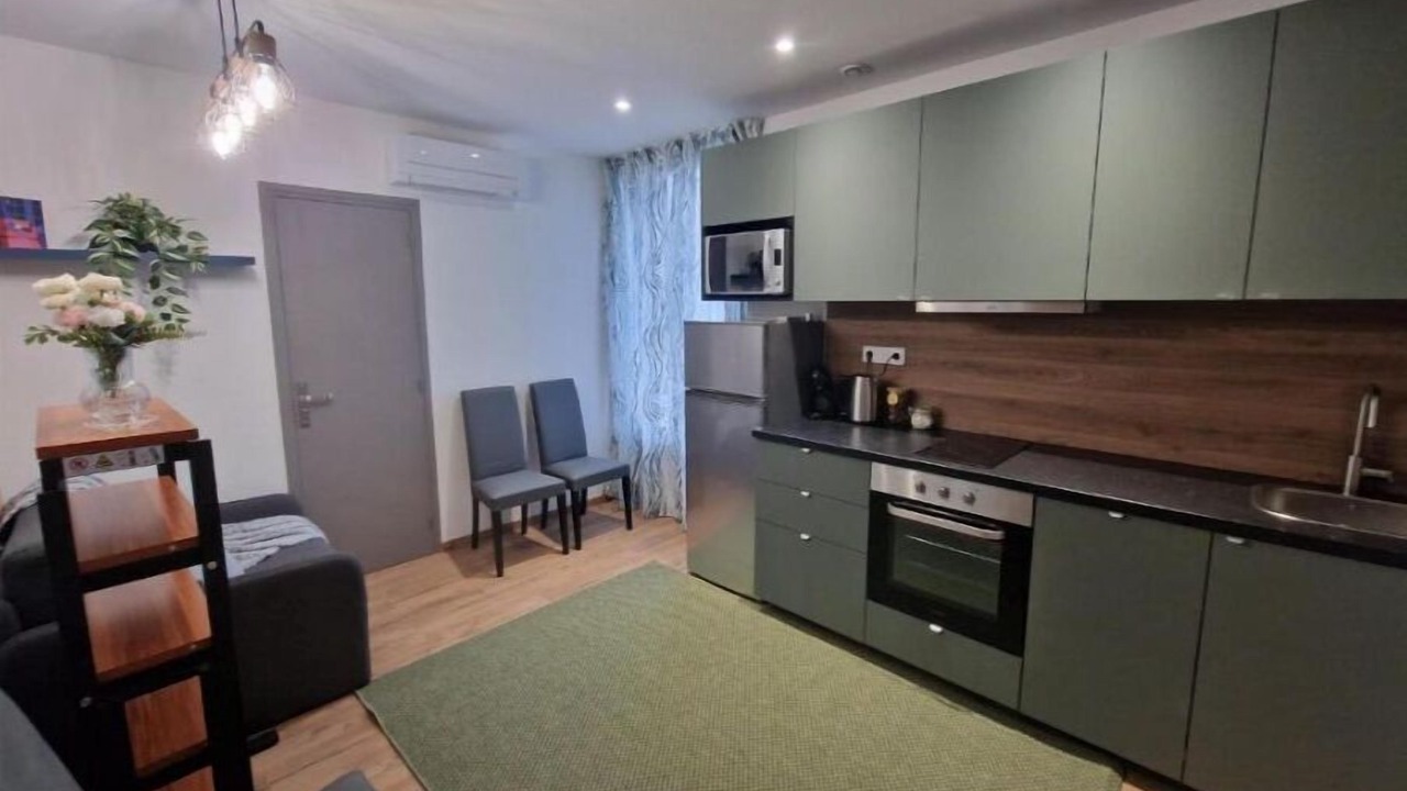 Photo of Kitchen in Port-Aviation