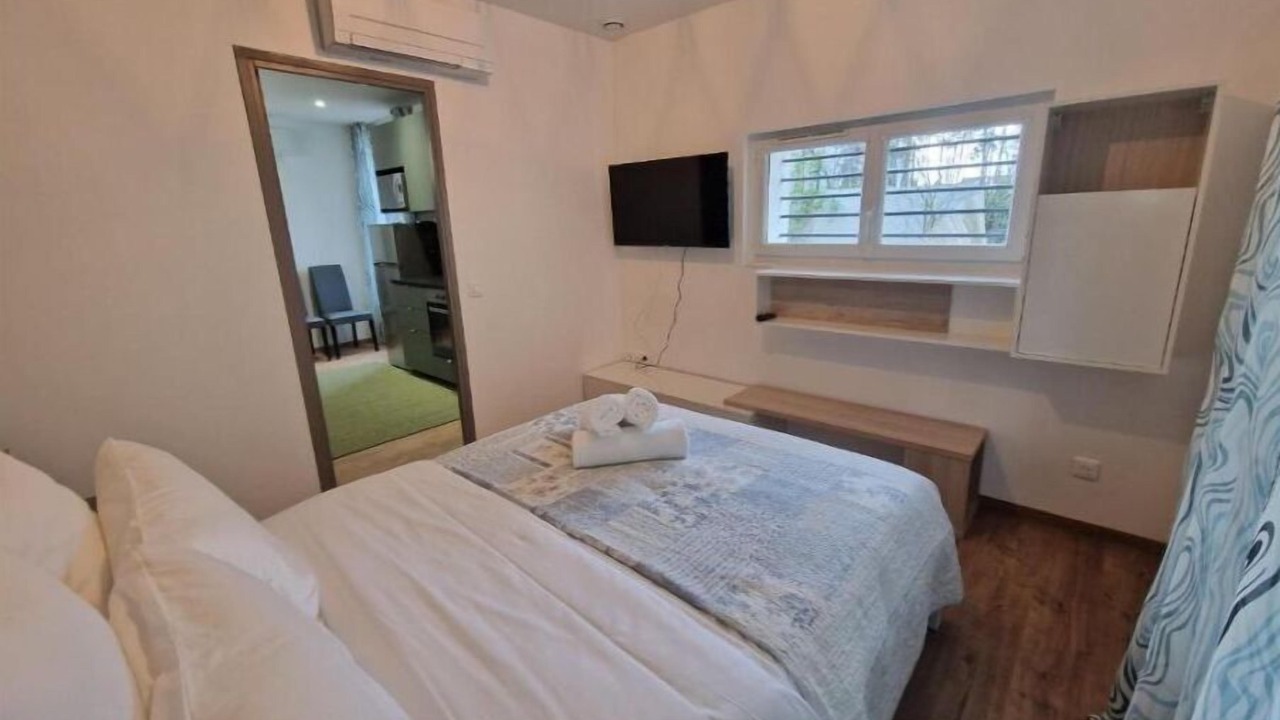 Photo of Bedroom in Port-Aviation