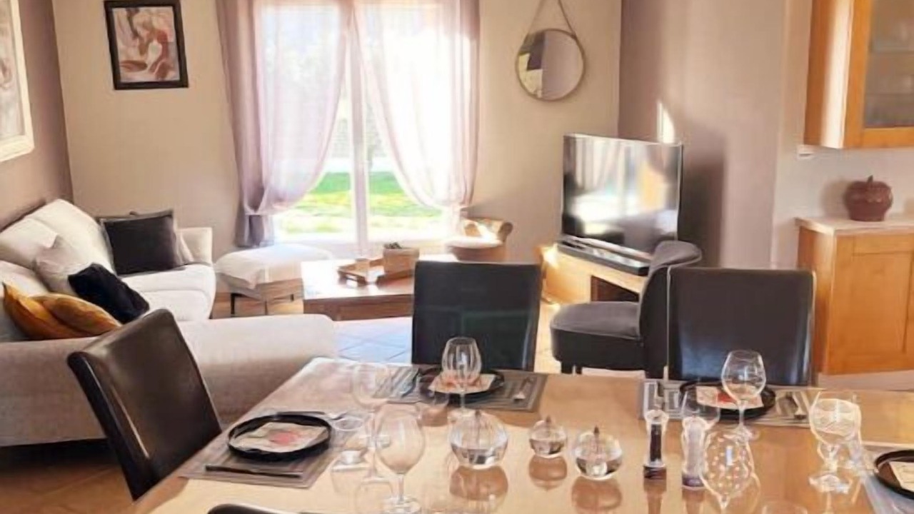 Photo of Others in Tulette