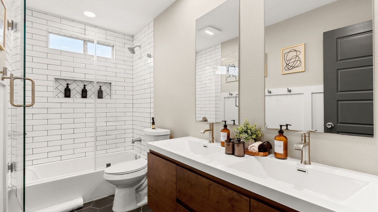 Photo of Bathroom in West Oak Hill