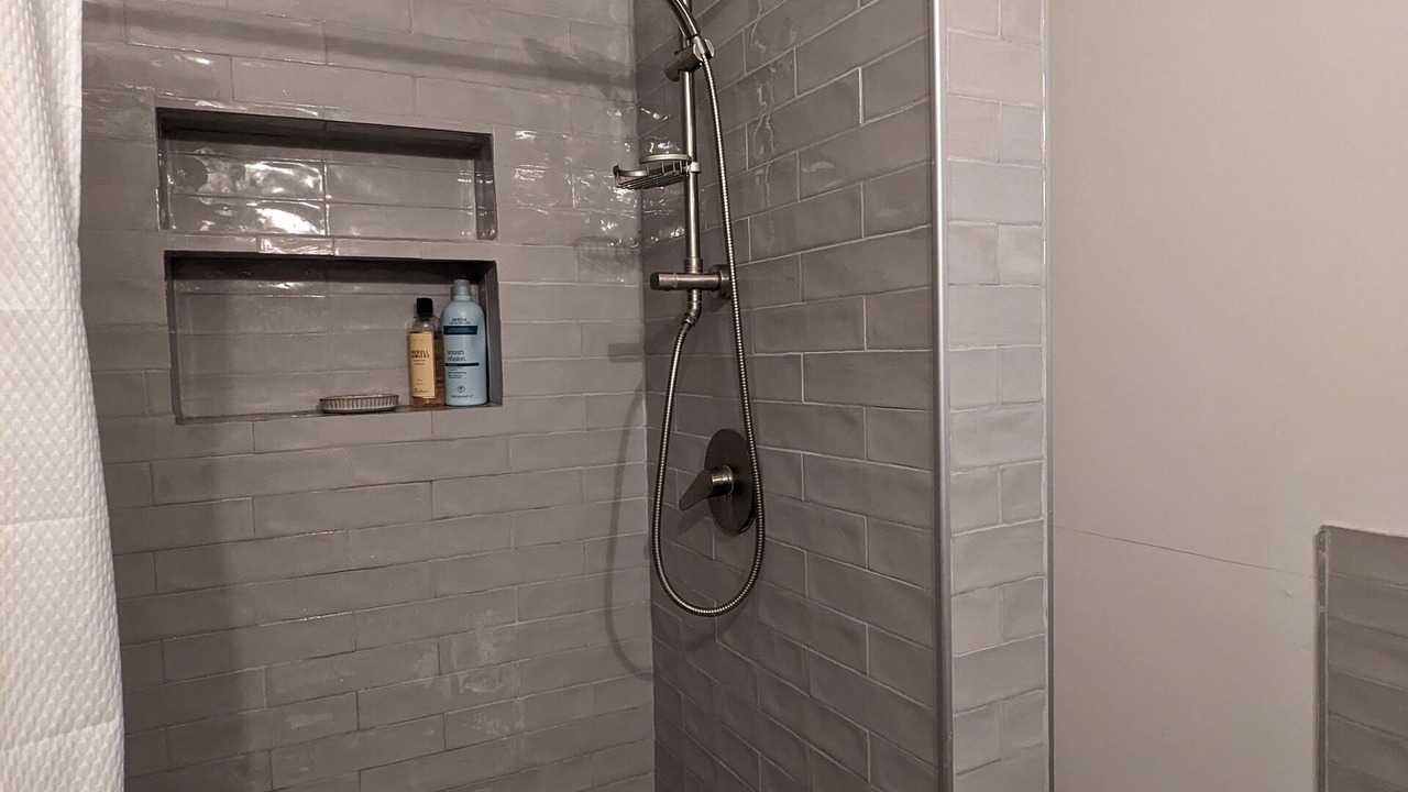 Photo of Bathroom in Rogers Park
