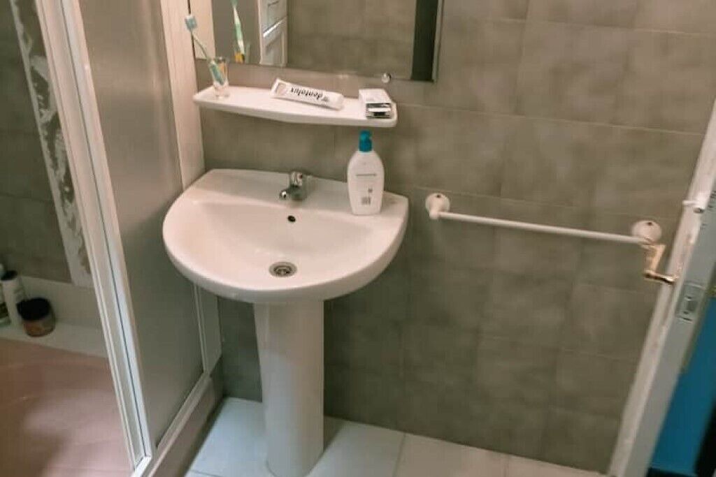 Photo of Bathroom in Vergel