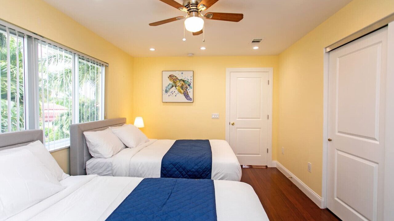 Photo of Bedroom in Downtown Hollywood