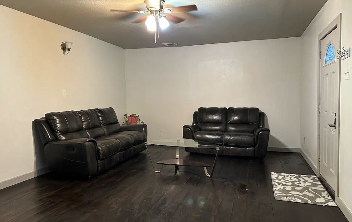 Photo of Livingroom in Kyle