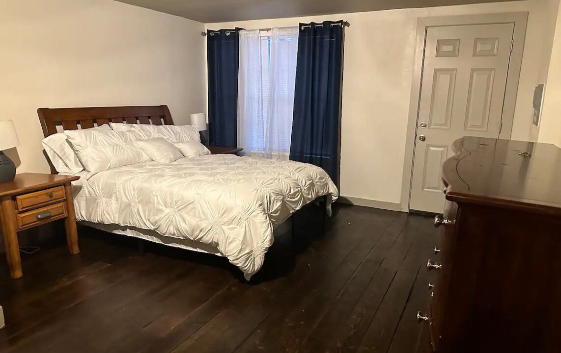 Photo of Bedroom in Kyle