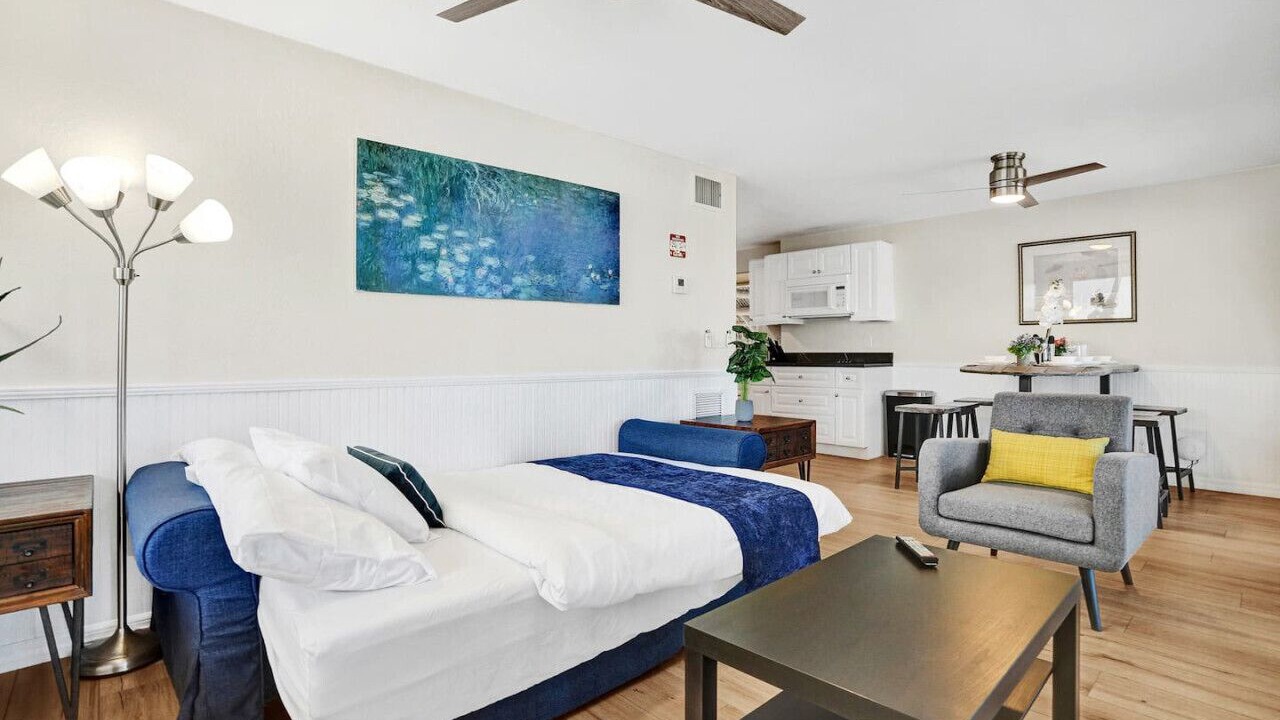 Photo of Bedroom in Hollywood
