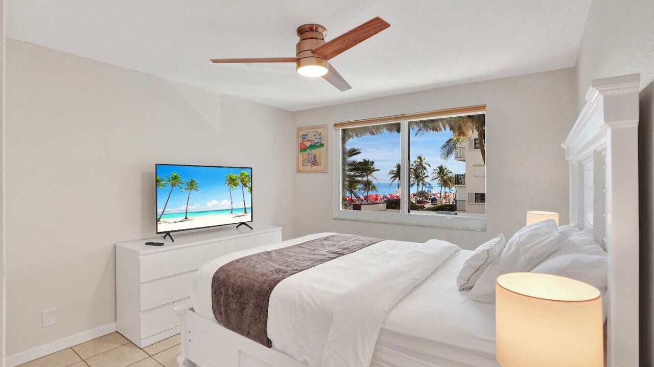 Photo of Bedroom in Hollywood