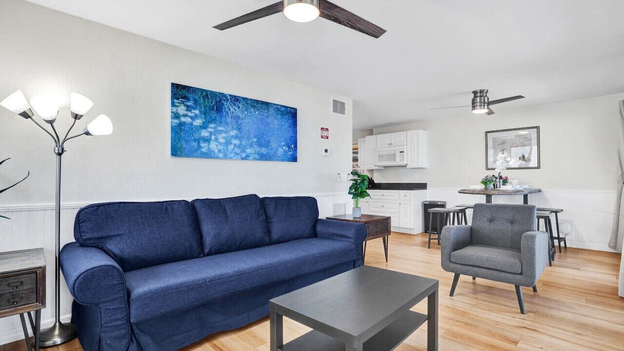 Photo of Livingroom in Hollywood
