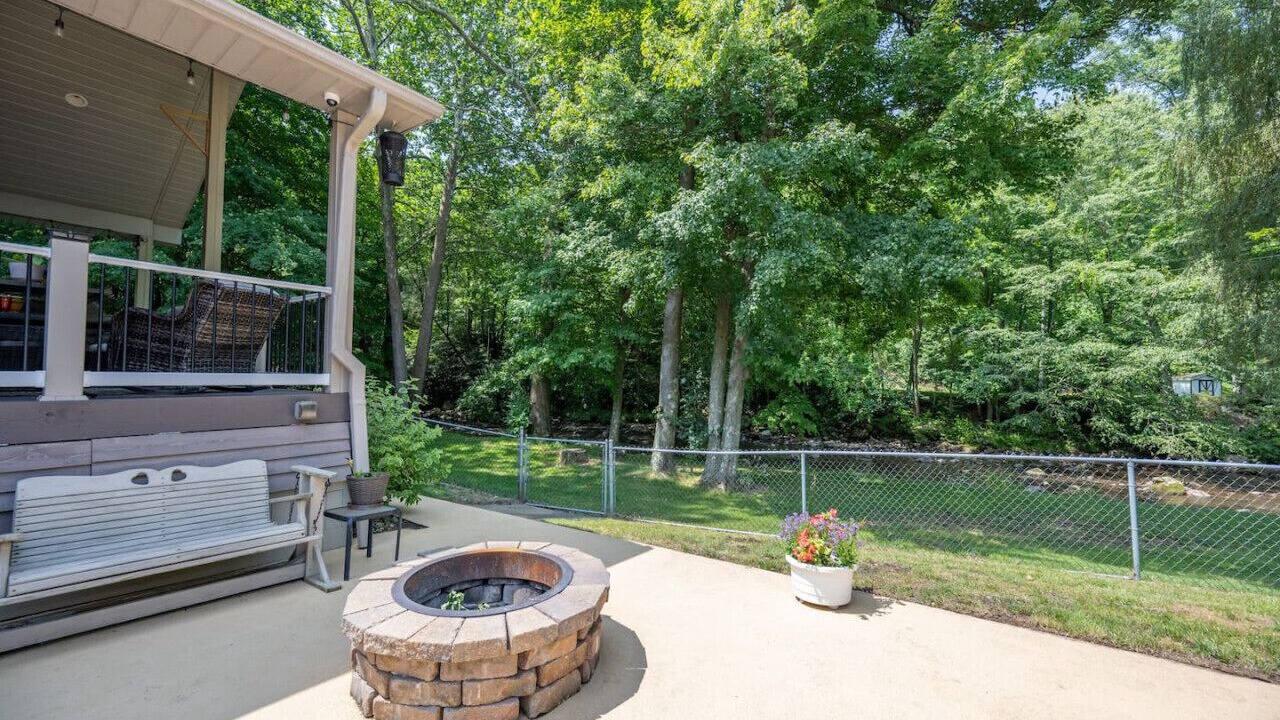 Photo of Outdoor in Friendsville