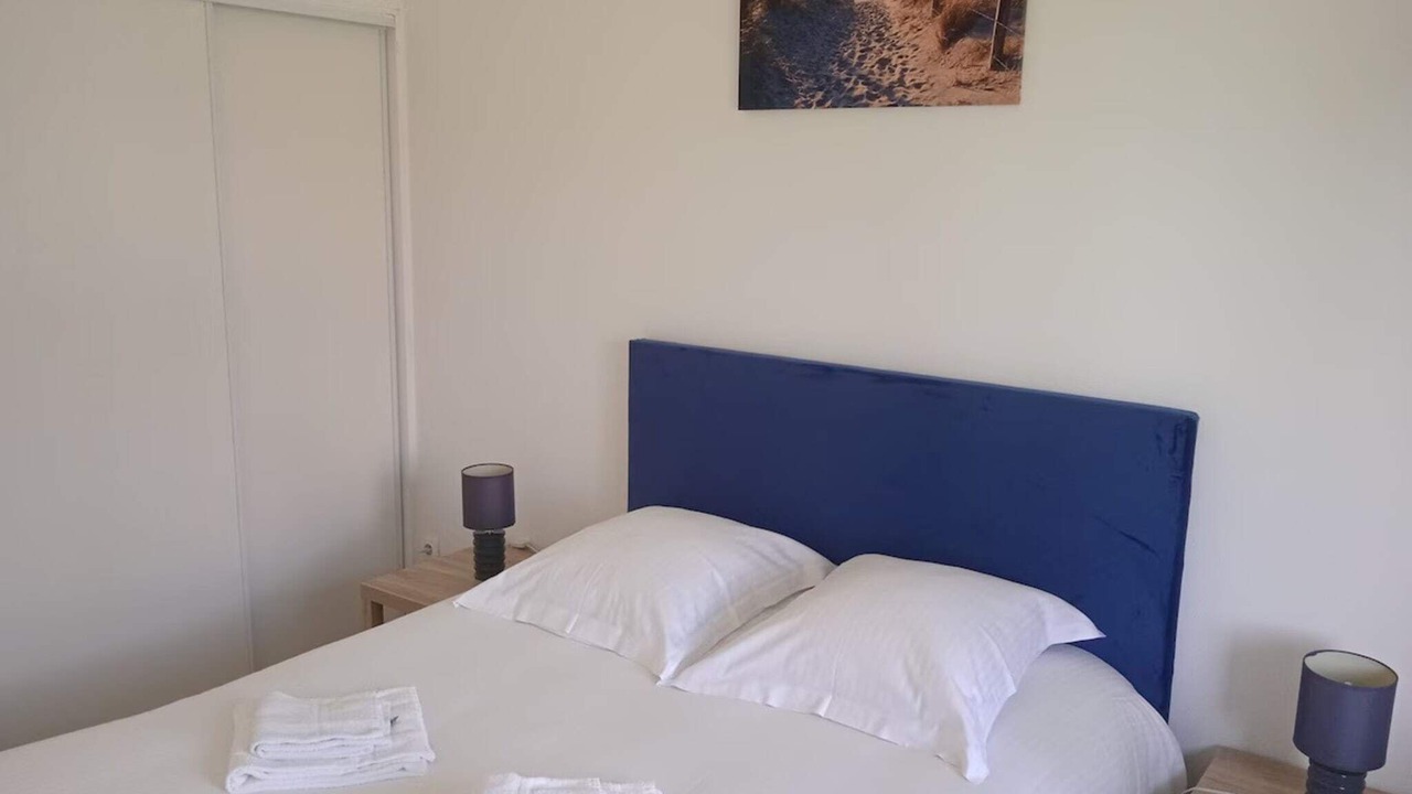 Photo of Bedroom in Saint-Michel-en-l'Herm