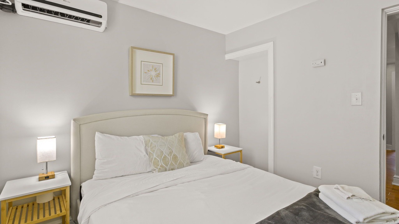 Photo of Bedroom in Pennsport
