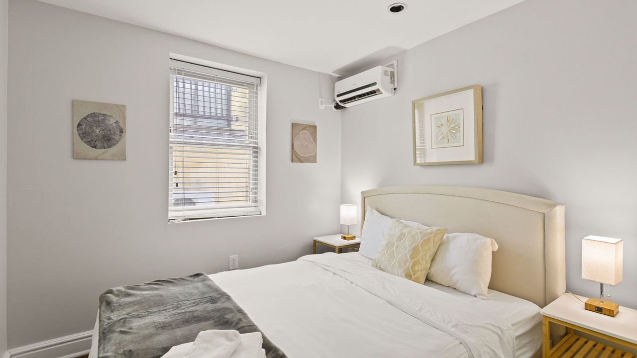 Photo of Bedroom in Pennsport
