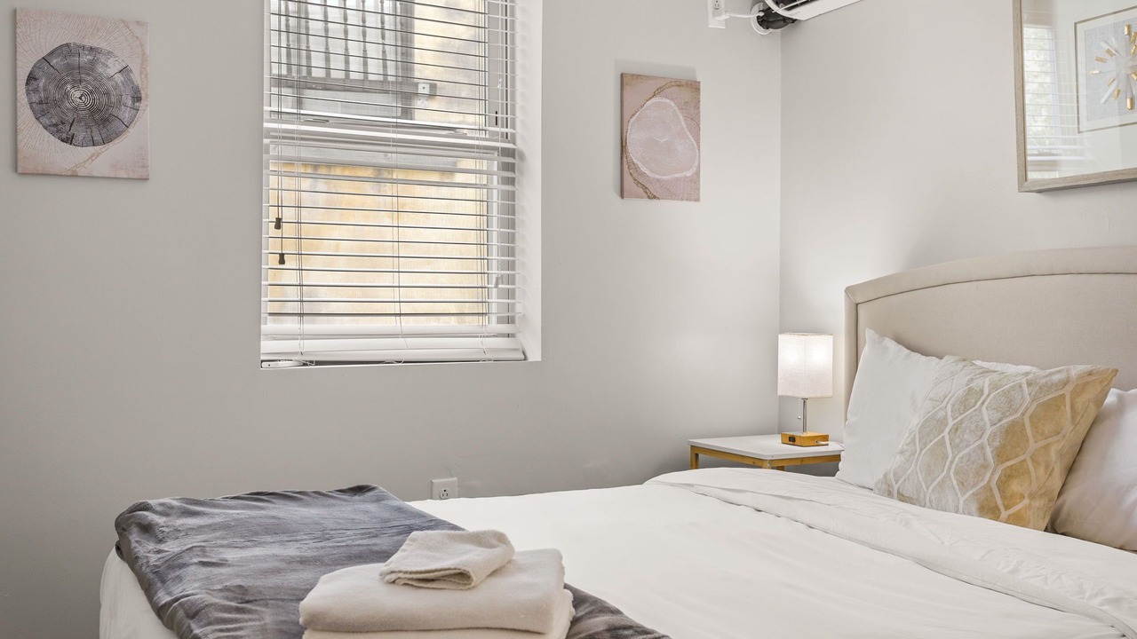 Photo of Bedroom in Pennsport