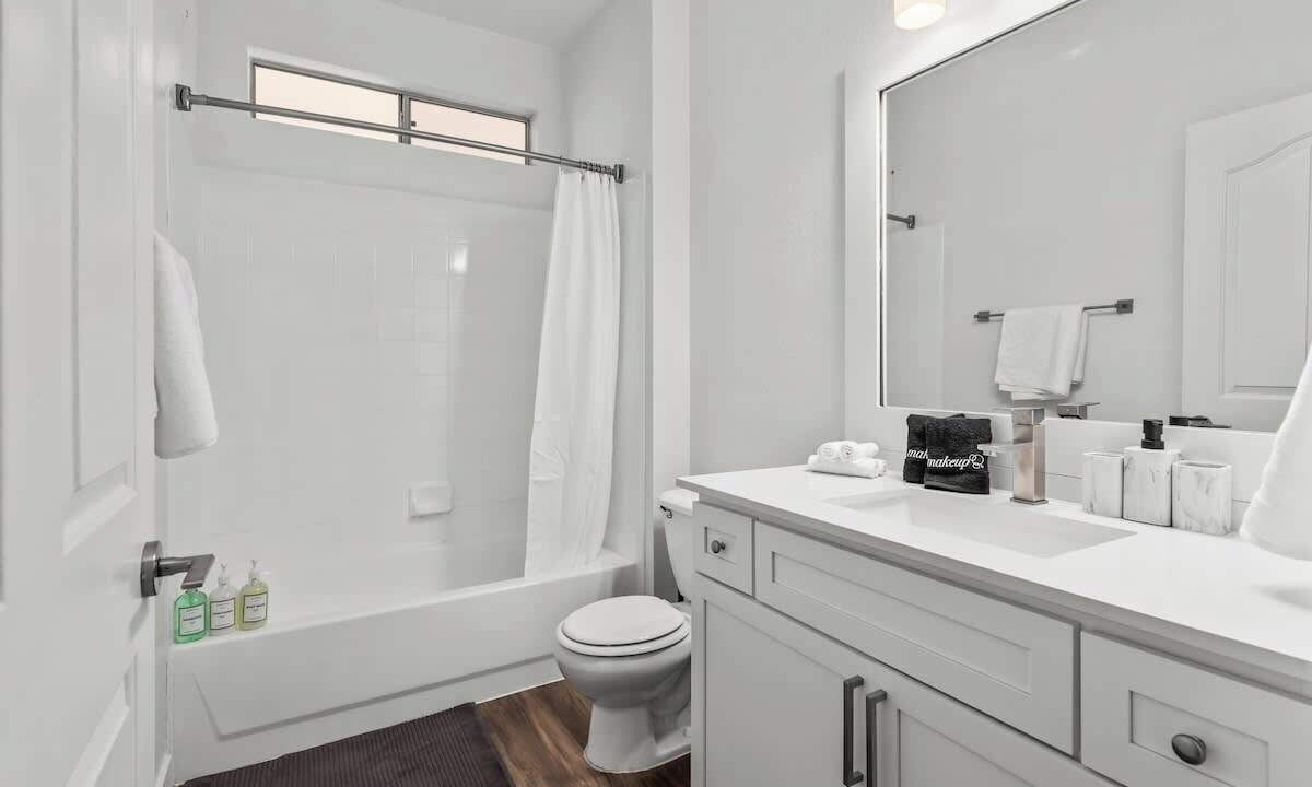 Photo of Bathroom in McDowell Mountain Apartments