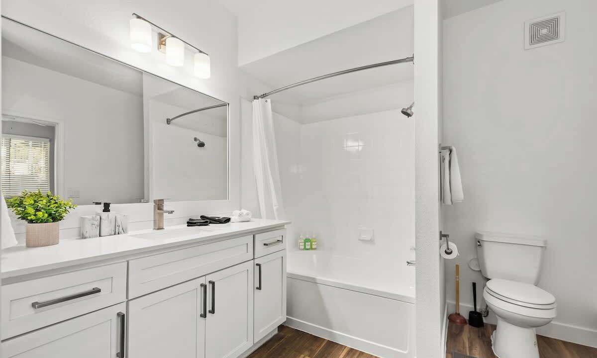 Photo of Bathroom in McDowell Mountain Apartments