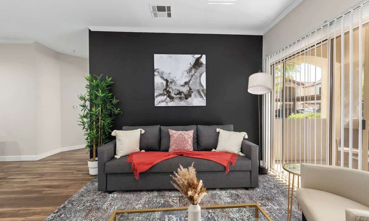 Photo of Livingroom in McDowell Mountain Apartments