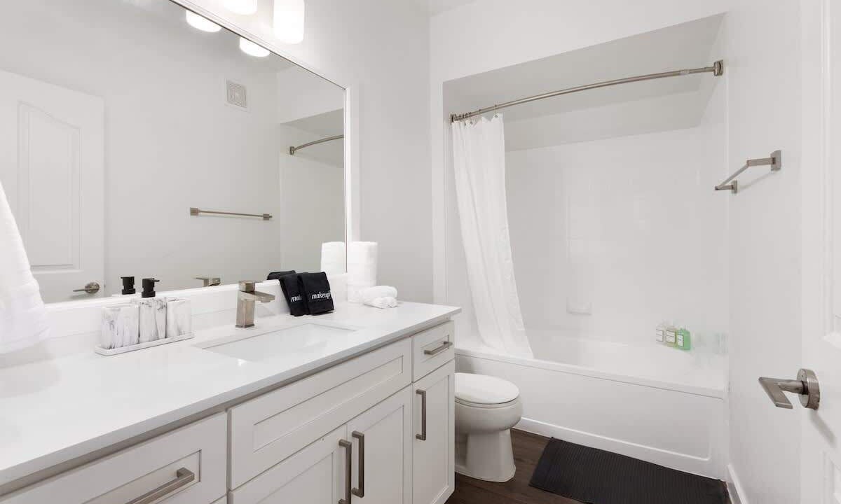 Photo of Bathroom in McDowell Mountain Apartments