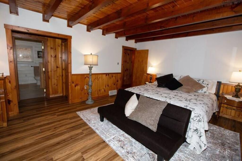 Photo of Bedroom in Slippery Rock