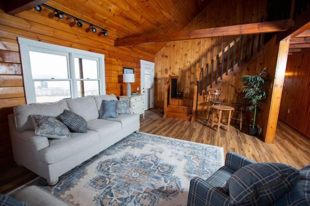 Photo of Livingroom in Slippery Rock