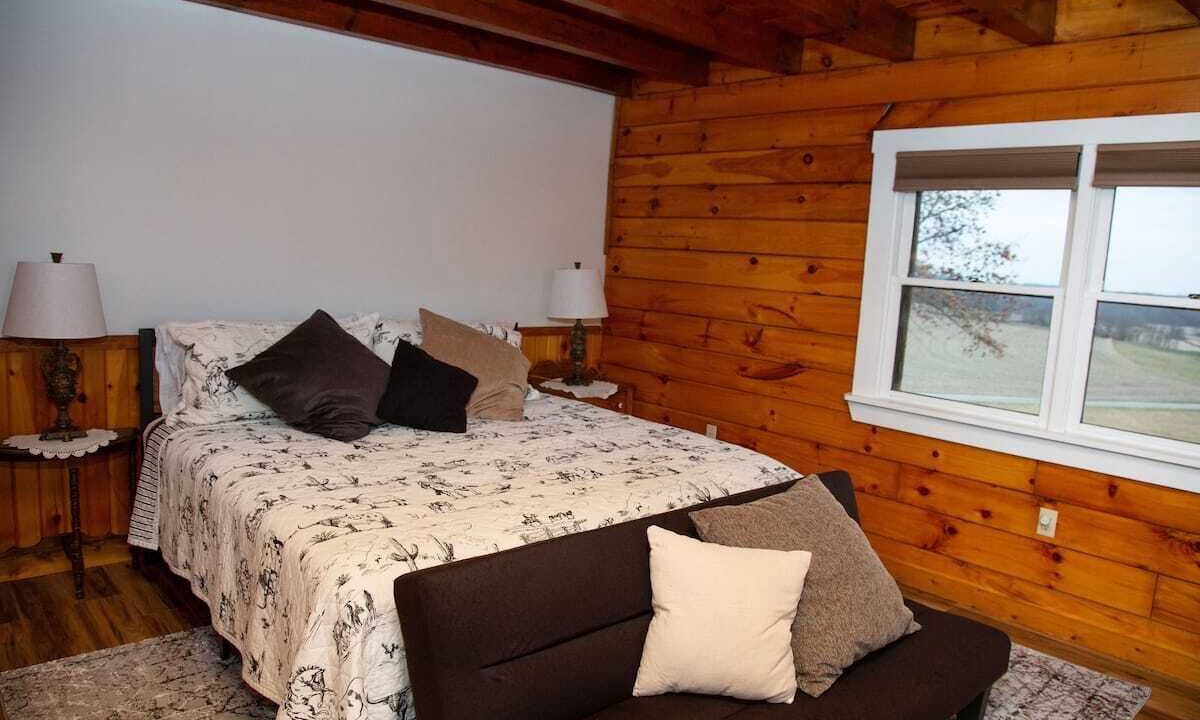 Photo of Bedroom in Slippery Rock
