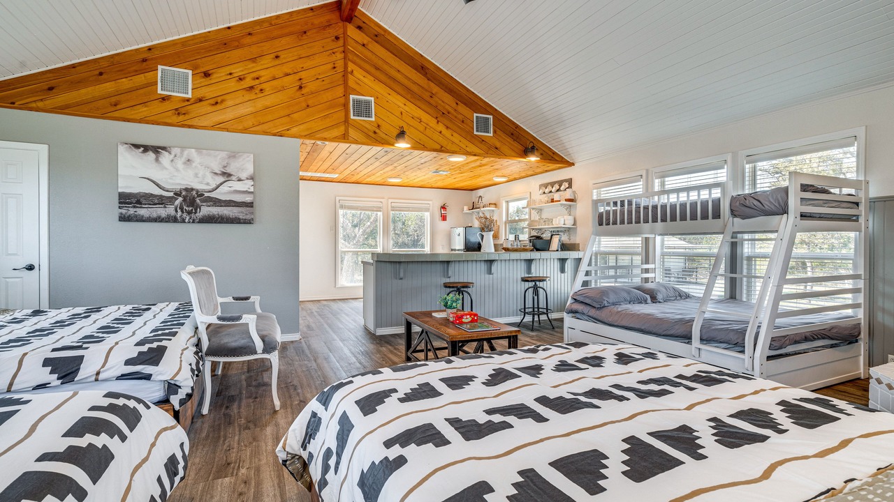 Photo of Bedroom in Oatmeal