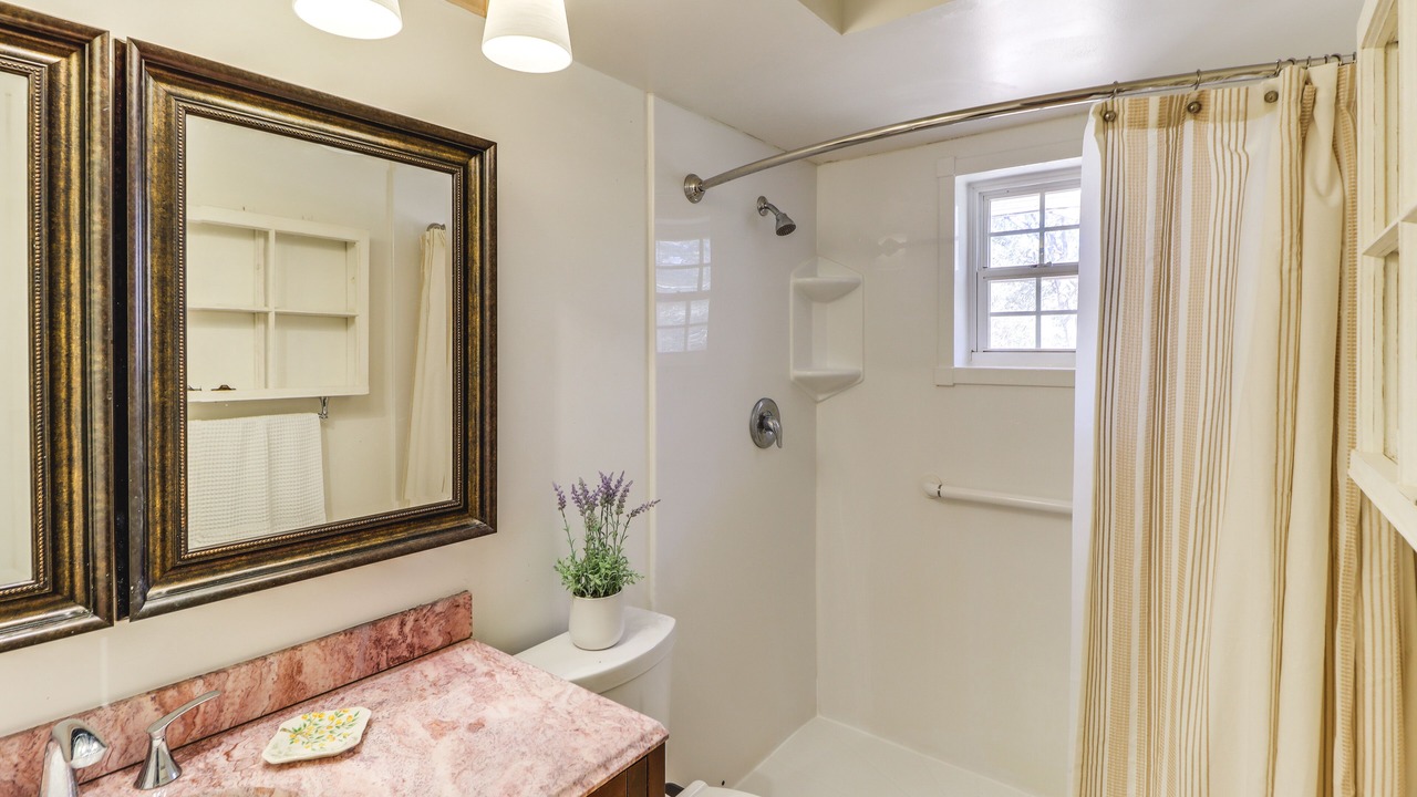 Photo of Bathroom in Dunnellon