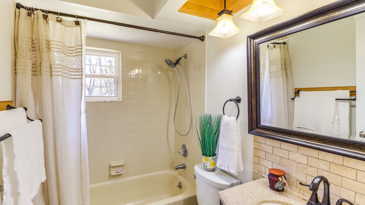 Photo of Bathroom in Dunnellon