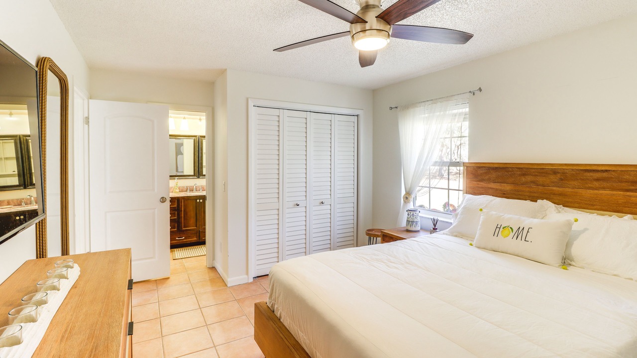 Photo of Bedroom in Dunnellon