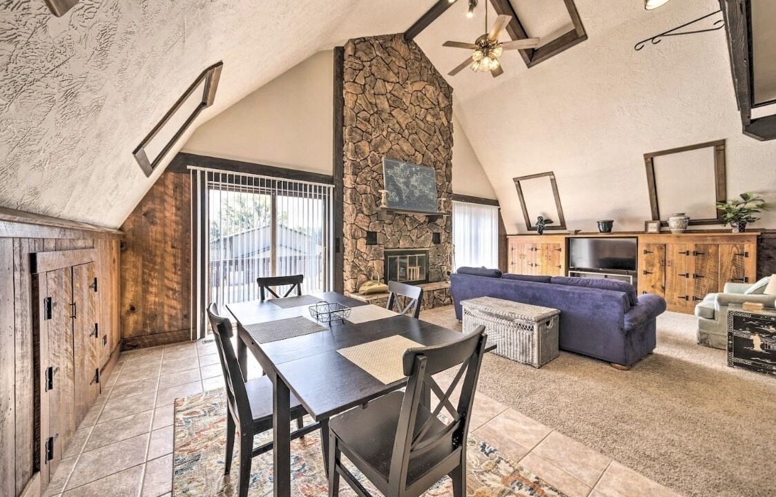 Photo of Livingroom in Farmington