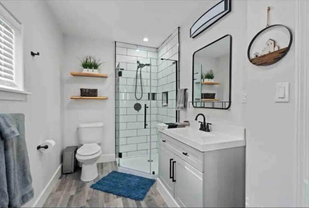 Photo of Bathroom in Port Lavaca