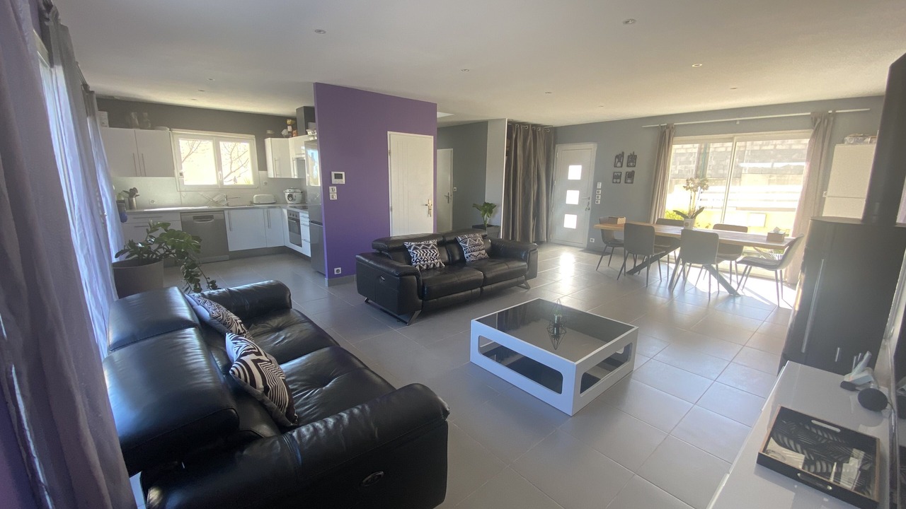 Photo of Livingroom in Cournonsec