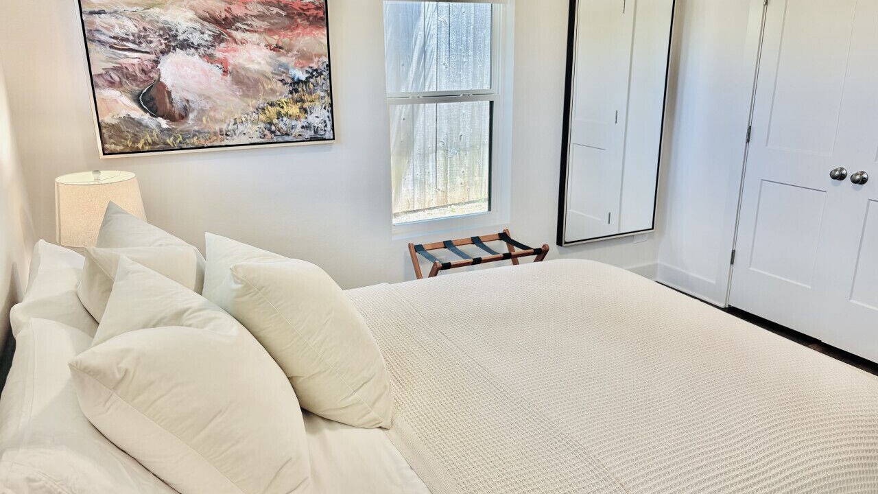 Photo of Bedroom in North Oakwood