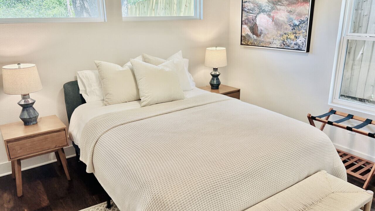 Photo of Bedroom in North Oakwood