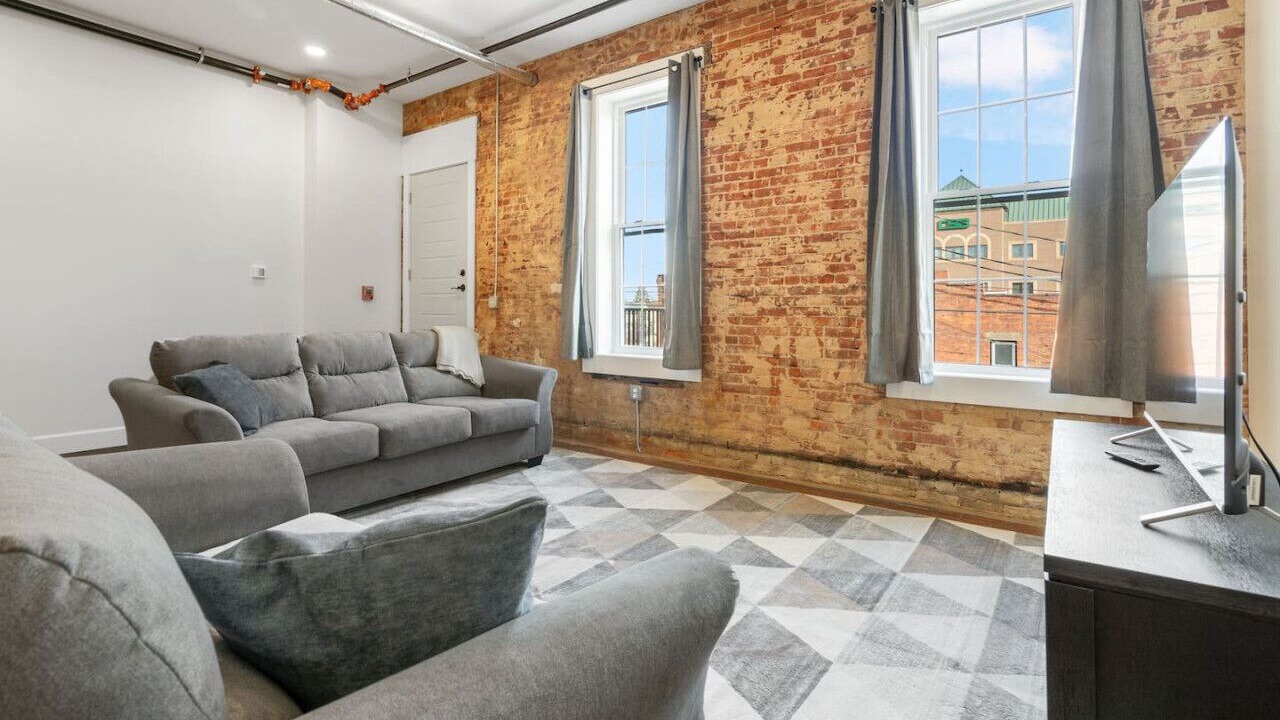 Photo of Livingroom in Millersburg