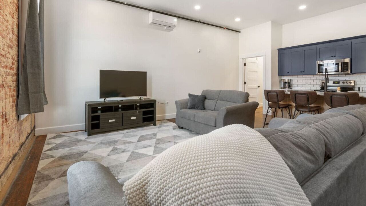Photo of Livingroom in Millersburg