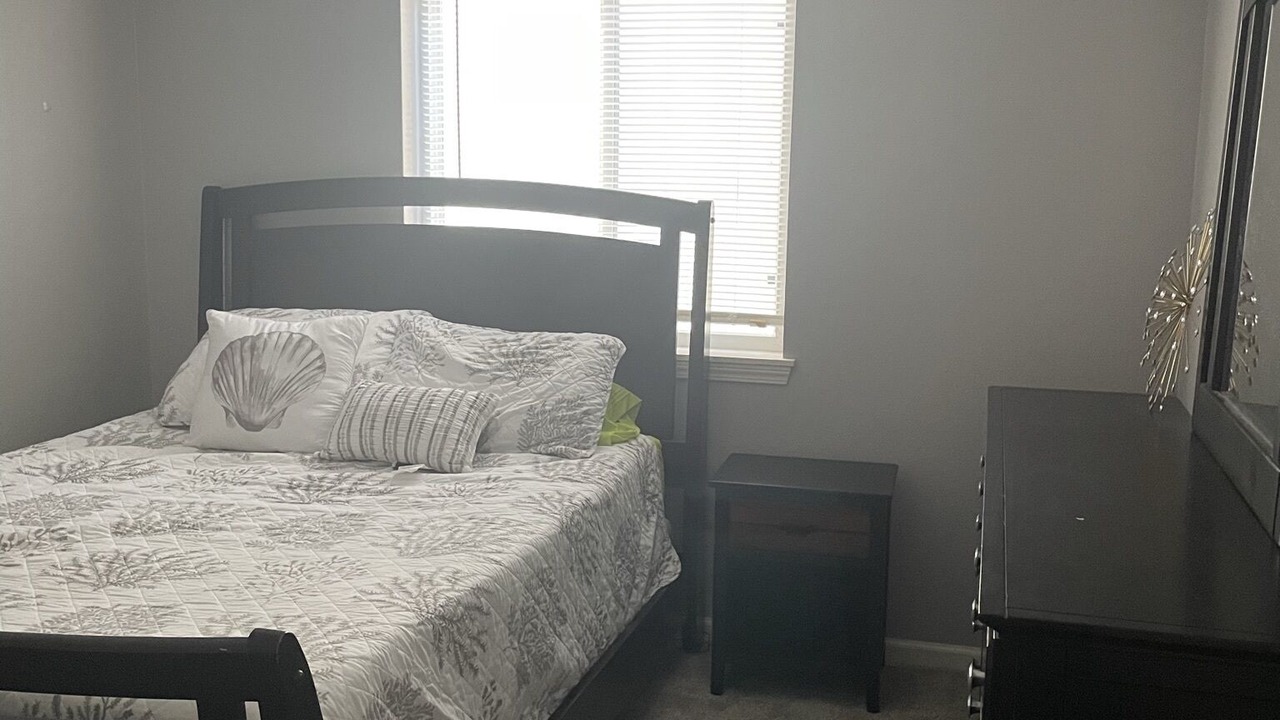 Photo of Bedroom in Camdenton